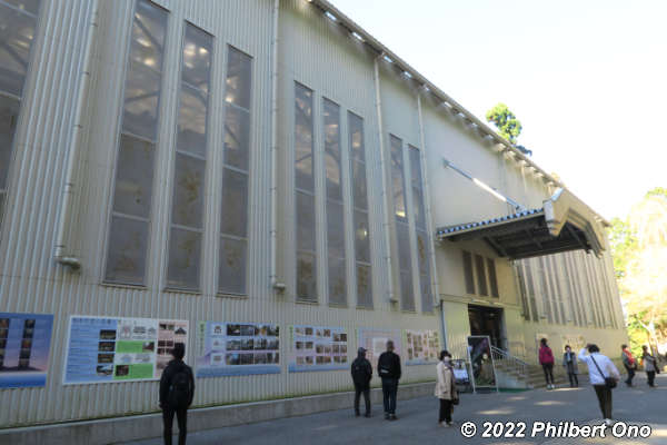 Even wth scaffolding, Konpon Chudo's main entrance remains open to the public..