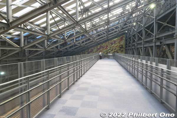 Enryakuji Konpon Chudo viewing platform. Corridor's roof can be seen on the left, and main hall's roof on the right.