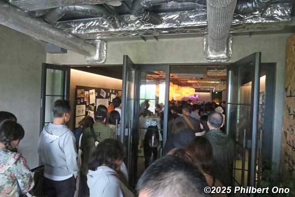 Two lines when entering the Shop & Cafe.