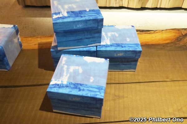 LAGO's special packaging include lake blue baumkuchen boxes