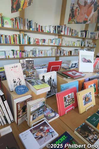 Japanese books about Indian cuisine, curry, and spices.