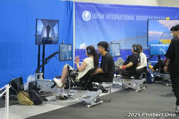 Human-powered flight simulators